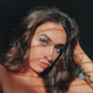 Meet your Posher, Jade